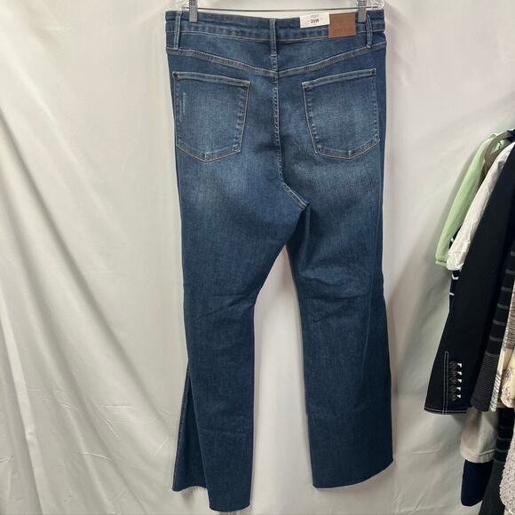 Judy Blue High Rise Control Top Distressed Flare Jeans JB88739 Womens 20W Denim - Picture 10 of 16